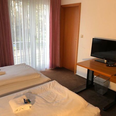 Hotel Mivano 莱尔特 外观 照片